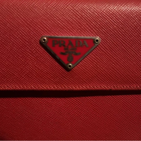 Prada Red Leather Bifold Wallet good pre-loved condition - Picture 3 of 15
